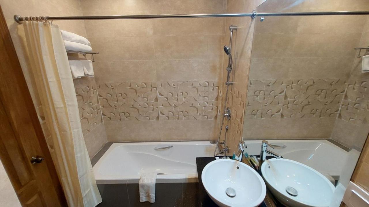Hotel Grand Galaxy Rangun Zewnętrze zdjęcie