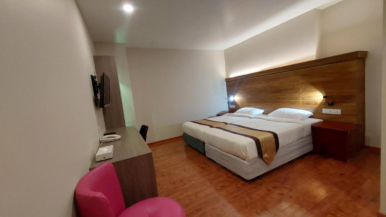 Hotel Grand Galaxy Rangun Zewnętrze zdjęcie